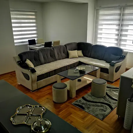 Novak Zlatar Apartment *